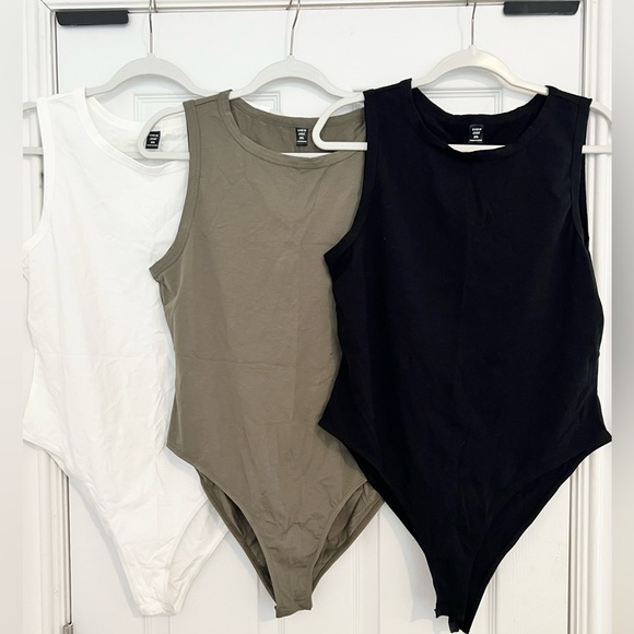 SHEIN Tops - SHEIN EZwear Plus 3pcs Solid Tank Bodysuit
